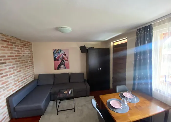 Summer Apartments